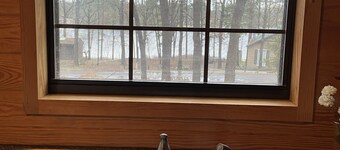 Cozy Cabin with Panaromic View of Lake Holbrook