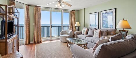 TV, DVD player, aparelho de som