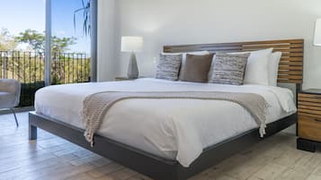 Apartemen Premium | 2 kamar tidur, brankas, tirai kedap cahaya, dan setrika/meja setrika