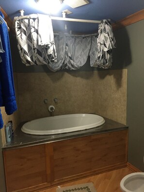 Bathroom - Unique & Cozy Tree house (San Leon)