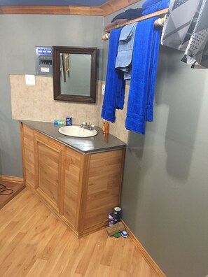 Bathroom - Unique & Cozy Tree house (San Leon)