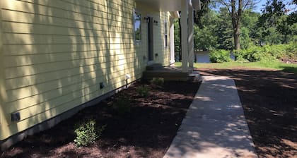 Sunflower House on Lake Wissota