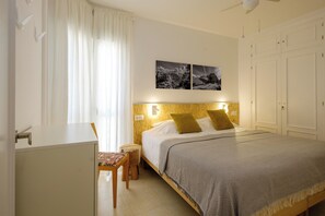 2 slaapkamers, een strijkplank/strijkijzer, wifi, beddengoed