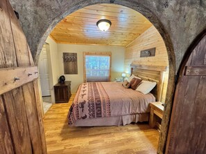 7 bedrooms, iron/ironing board, travel cot, free WiFi