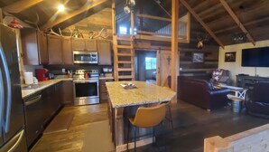 Coffee/tea maker, fridge, microwave, oven - Mountain Traveler Ranch Barndominium (Kalispell)