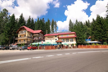 Exterior. Economy Double Room, Mountain View