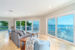 Smart TV - Fishermen`s Paradise | Waterfront home with huge pool, 220-foot dock & gorgeous interior (Big Pine Key)
