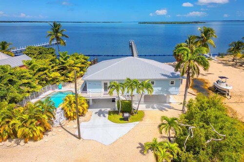 Fishermen's Paradise | Pool, dock, gorgeous home