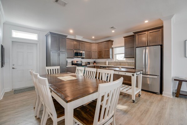 Dining - Paradise Found |  Pet-friendly 3 bed/2 bath boating home on Cudjoe Key (Cudjoe Key)