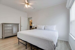 3 多间卧室、熨斗/熨衣板、WiFi、床单