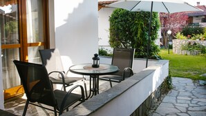 Porch - Joseph Village Apartments (Kassandra)