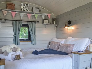 1 quarto, roupa de cama