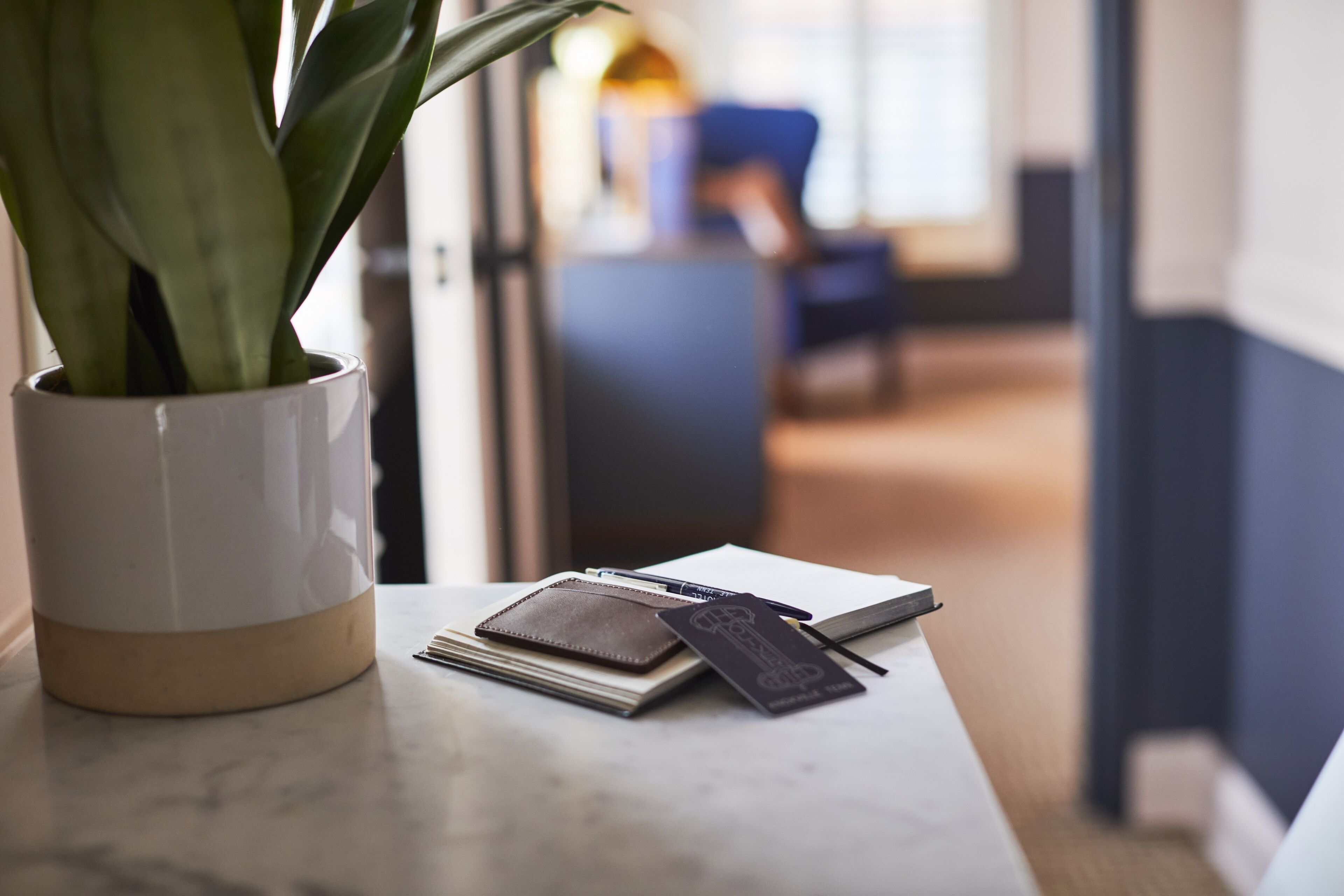 elite suite | living area