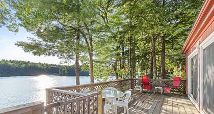 Lakefront Sunset-Facing Cottage Yksityinen ranta-telakka Suuri kalastus Barrington, NH