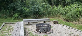 Pet Friendly Cabin near Hocking Hills with hot tub in Nelsonville Ohio