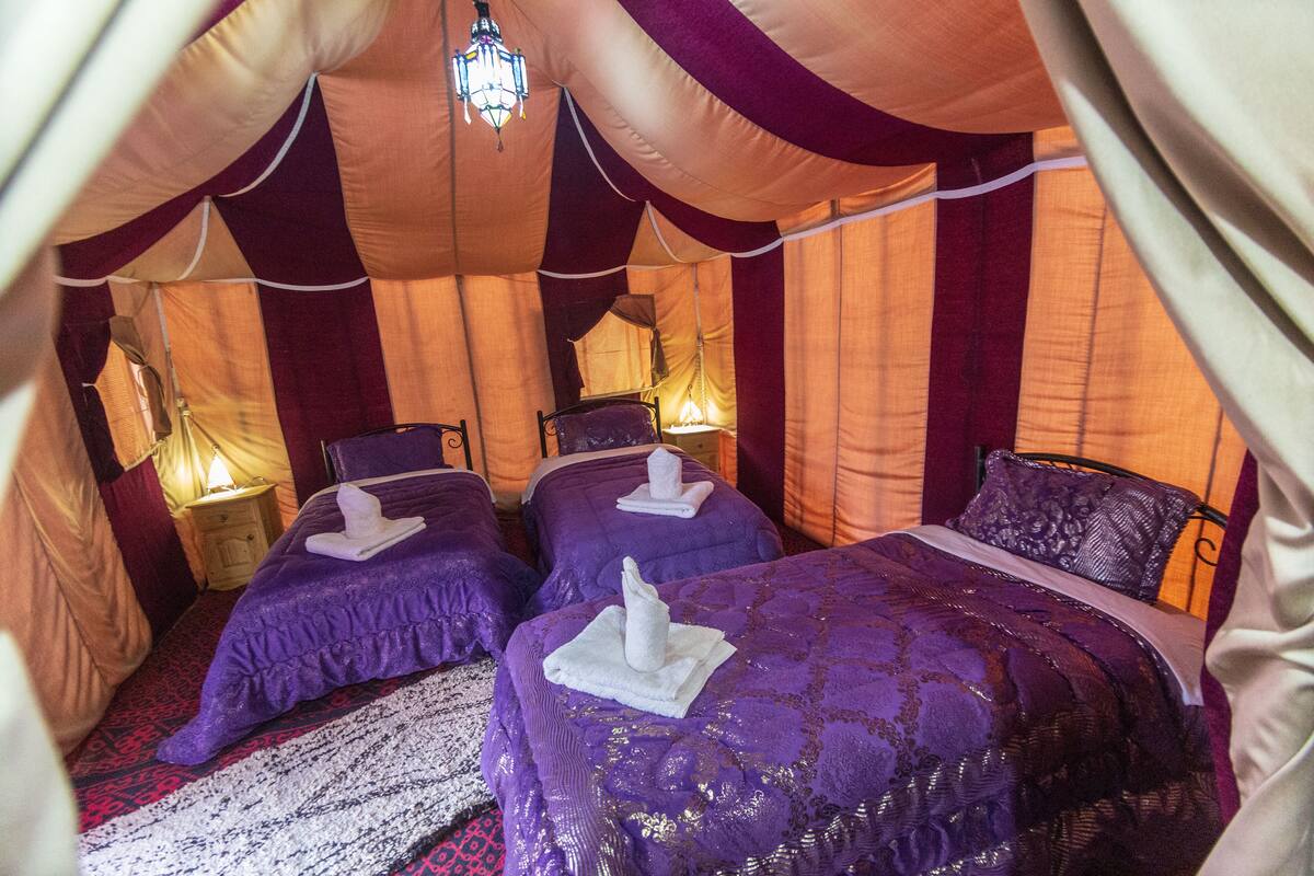 Deluxe Tent, 3 Twin Beds | WiFi (free), bed sheets