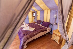 Deluxe Tent, 1 King Bed, Non Smoking | Free WiFi, bed sheets - Sahara Shooting Stars Camp (Rissani)