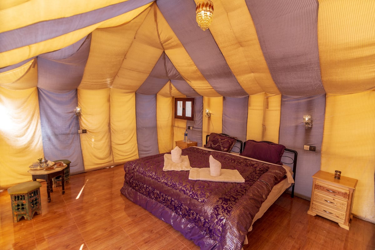 Deluxe Tent, 1 King Bed, Non Smoking | WiFi (free), bed sheets