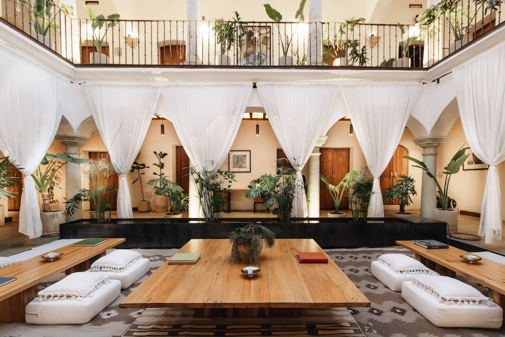 Hotel Sin Nombre by null