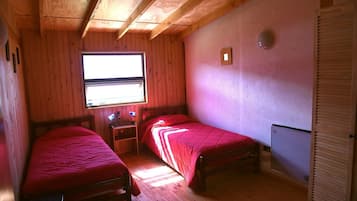 6 bedrooms, WiFi, bed sheets