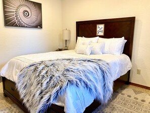 Private Bedroom Suite shared Communal House-OUHSC | 1 bedroom, individually decorated, individually furnished, free WiFi