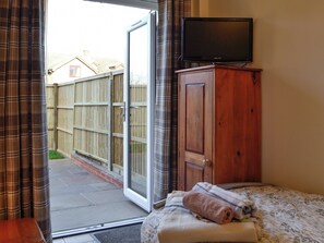 3 bedrooms, free WiFi, bed sheets, wheelchair access - 3 bedroom accommodation in Talgarth (Talgarth)