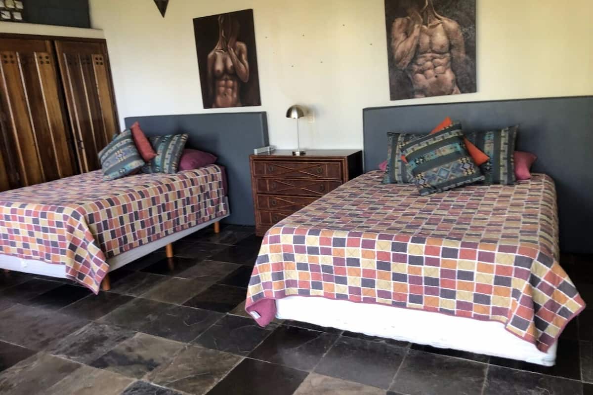1 bedroom, individually decorated, individually furnished, desk