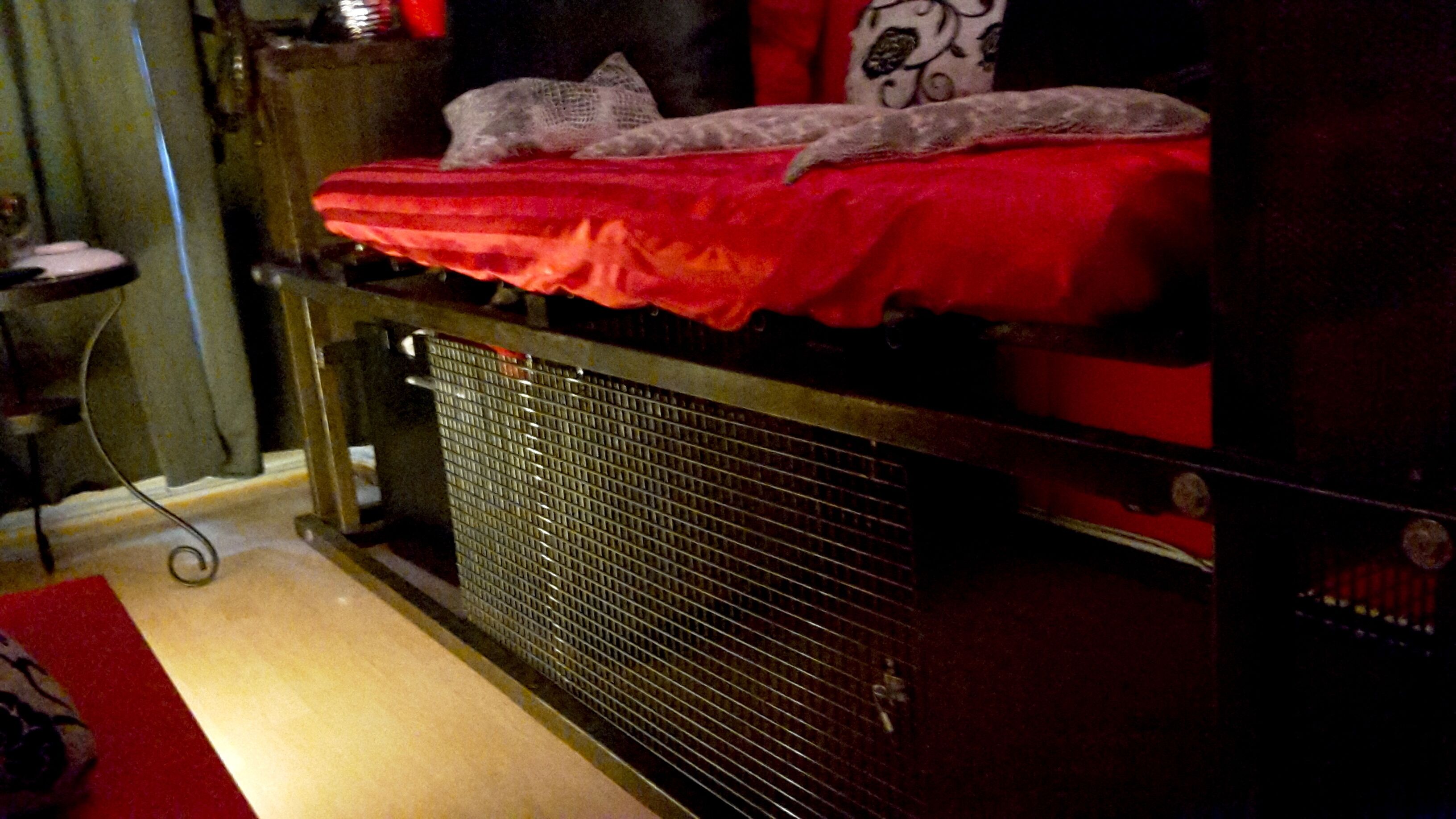 1 dormitori i roba de llit 