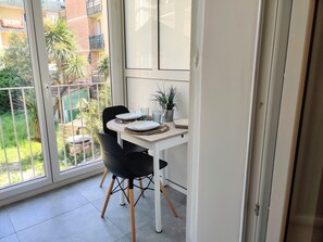 Unclassified image, 3 of 19, button - Quiet renovated studio located in the city center (Cagnes-sur-Mer)