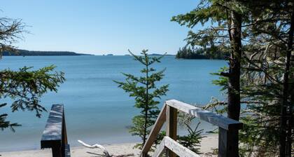 ♥ Seaside cottage on pristine sand beach!