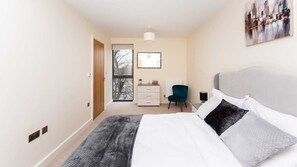 Apartment, 2 Schlafzimmer | 2 Schlafzimmer, individuell dekoriert, individuell eingerichtet