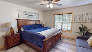 3 bedrooms, Internet, bed sheets - River Front Luxury 3 Bedroom ON Glover River UPDATED (Battiest)