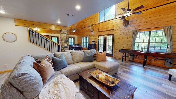 TV, fireplace, DVD player