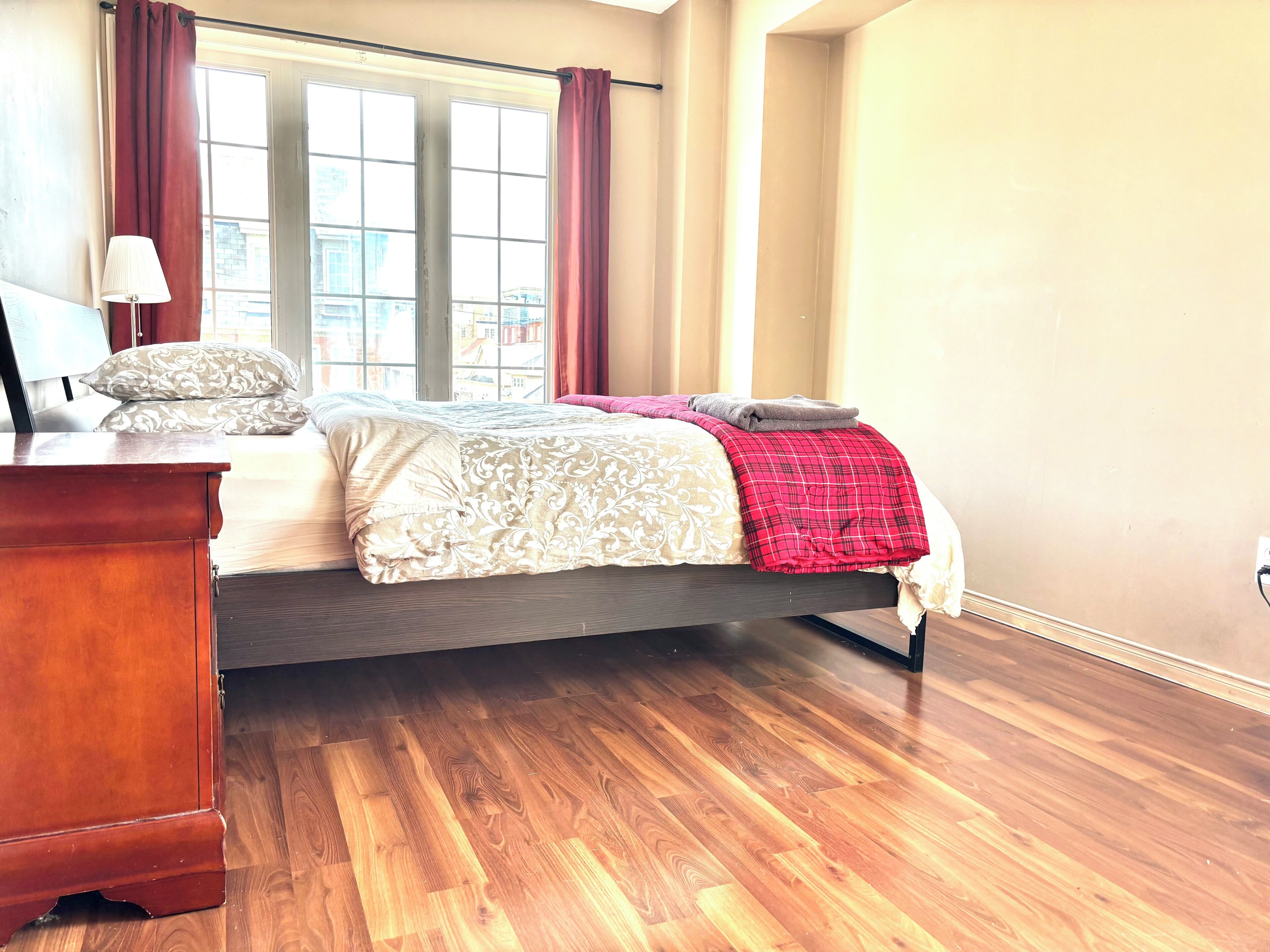 Habitación doble Confort | Sábanas de algodón egipcio, ropa de cama de alta calidad y edredón 