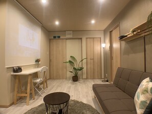 아파트, 침실 1개 | 거실 공간 | 평면 TV