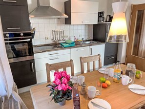 Mikrowelle, Ofen, Geschirrspüler