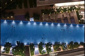 Kolam renang outdoor