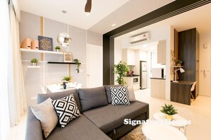 Kamar Deluks | 2 kamar tidur, selimut bulu angsa, dan bantalan ekstra lembut