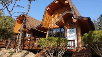 4 Person House A | 2 bedrooms, free WiFi