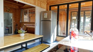 6-person Private Room A | 私人小型廚房