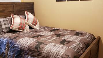 3 bedrooms, iron/ironing board, free WiFi, bed sheets