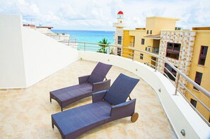 Sun deck - Corto Maltes 301 waterfront apartment (Playa del Carmen)