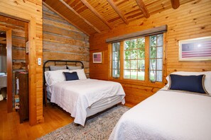 2 chambres, fer et planche à repasser, Wi-Fi gratuit, draps fournis