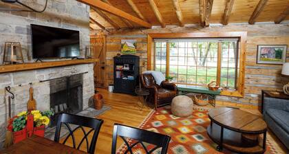 Remodeled Log Cabin | Dog-Friendly Near Wilson's