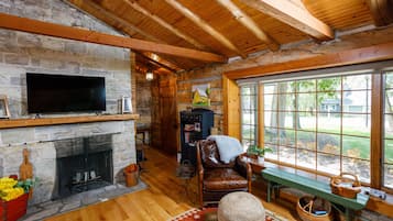 TV connectée, lecteur de DVD, livres, vidéothÚque