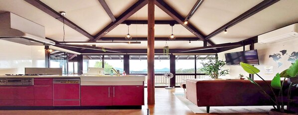 Izu Ricca | Private kitchen