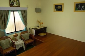 1 bedroom, desk, laptop workspace, free WiFi
