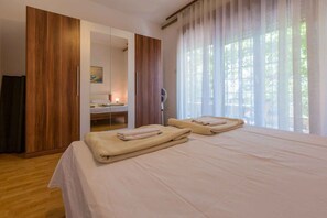 2 bedrooms, WiFi - Holiday apartment with barbecue and Wi-Fi (Dramalj)