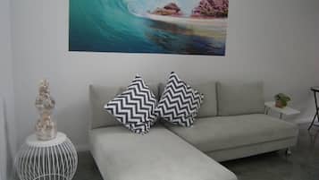 Elizabeth Boomerang | Living room