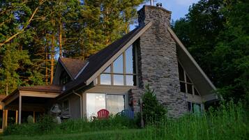 Comfort House, Private Bathroom, River View (Black River Cottage) | Exterior